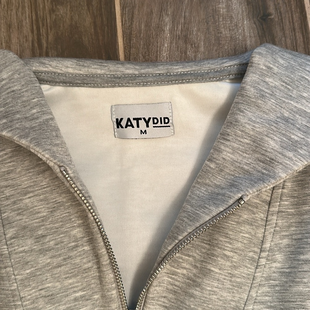 Grey Zip-Up short sleeve top and Shorts Set - Picture 4 of 6